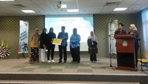 Pelajar Fakulti Pendidikan Juara Pertandingan Video Pendek Weeks Without Plastic 2019